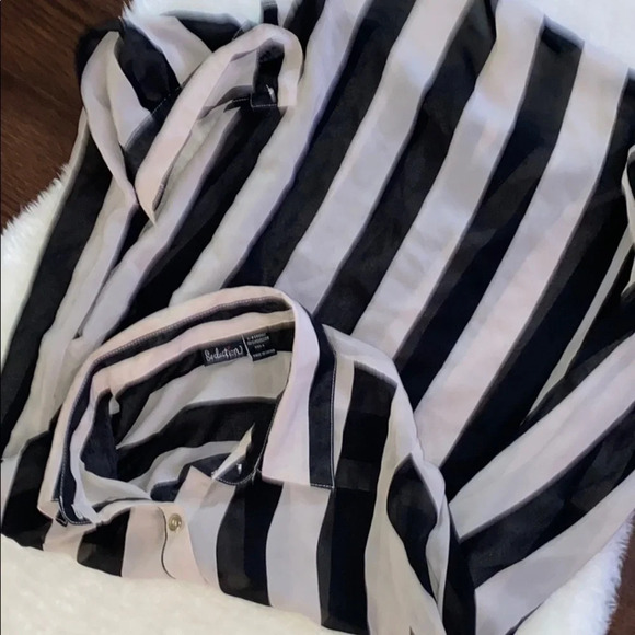 Seductions Bold lined long sleeve button down top - Picture 8 of 11